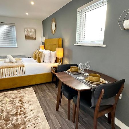 A Cozy Hideaway With Balcony - Close To Beach Bournemouth Esterno foto