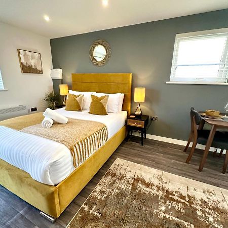 A Cozy Hideaway With Balcony - Close To Beach Bournemouth Esterno foto