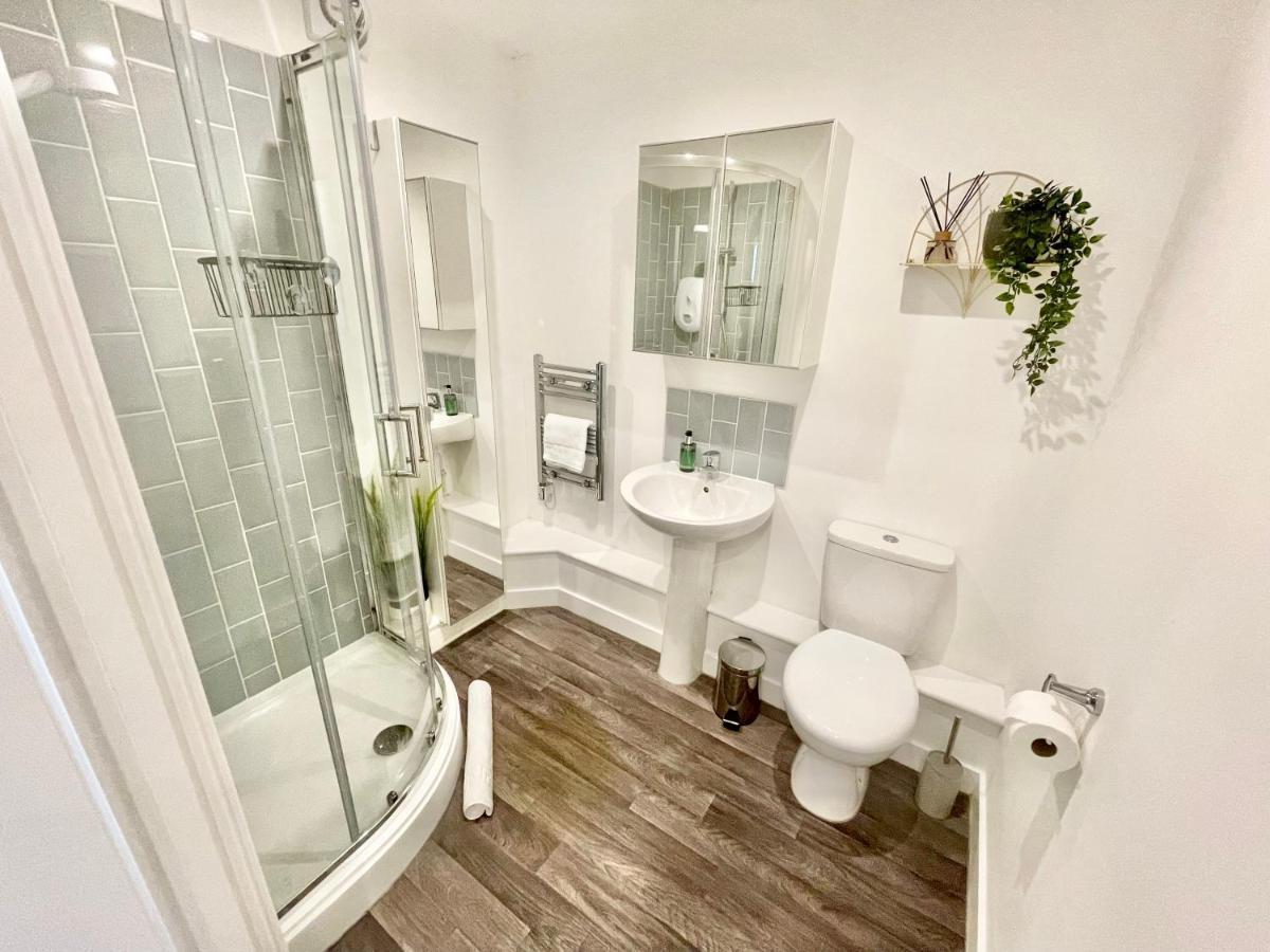 A Cozy Hideaway With Balcony - Close To Beach Bournemouth Esterno foto