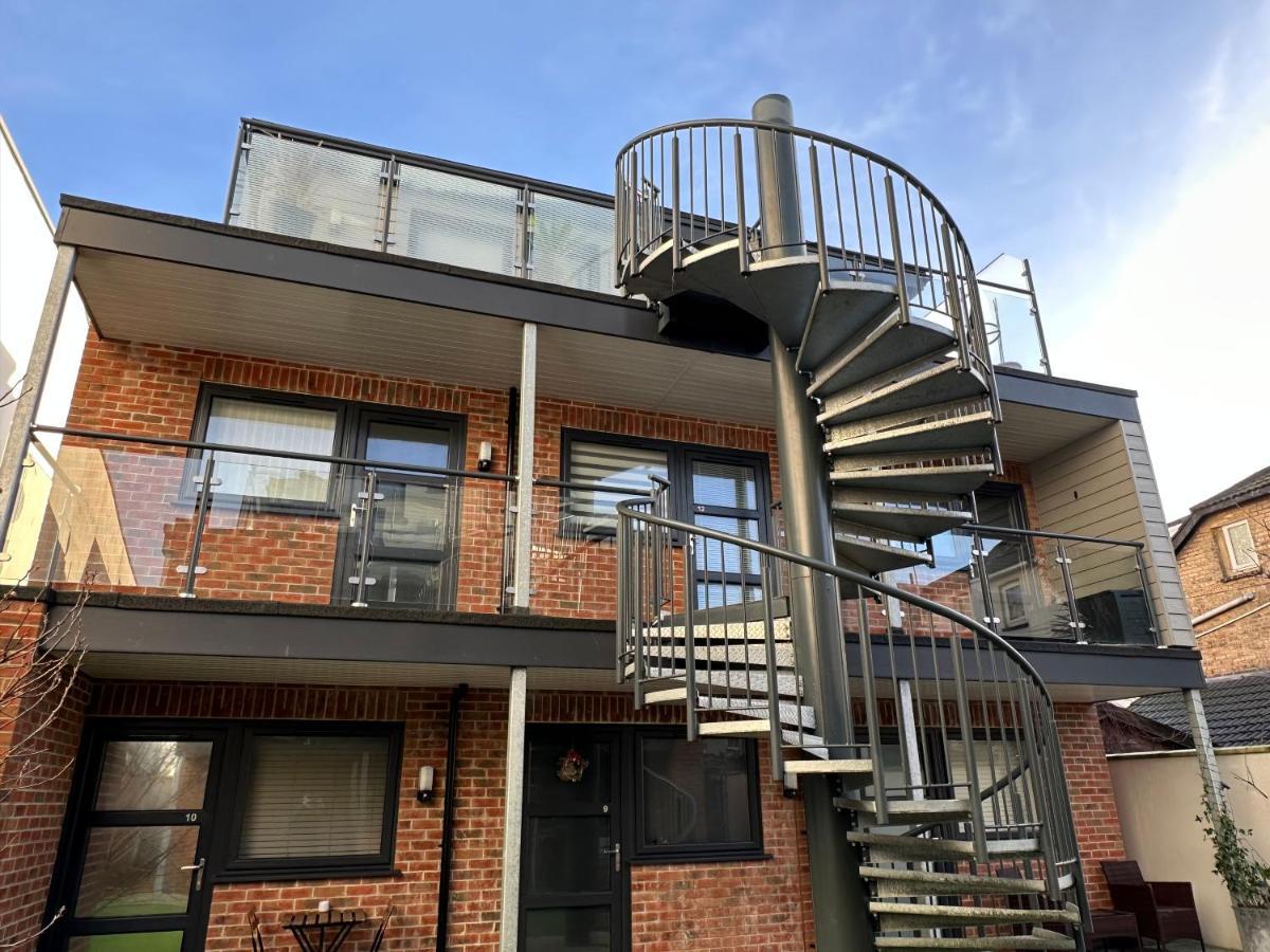 A Cozy Hideaway With Balcony - Close To Beach Bournemouth Esterno foto