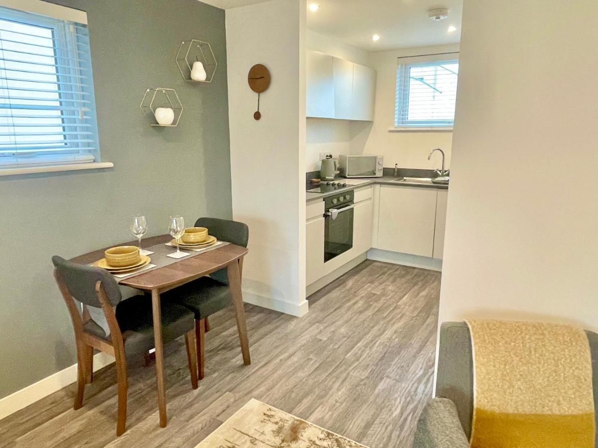 A Cozy Hideaway With Balcony - Close To Beach Bournemouth Esterno foto